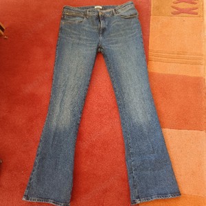 Bootcut Jeans Bild 1