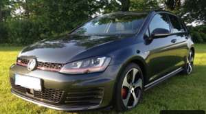 Volkswagen Golf GTI Performance BlueMotion Technology DSG Bild 1