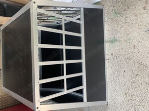 Hundetransportbox Hundekäfig für den Kofferraum zu verkaufen Bild 2