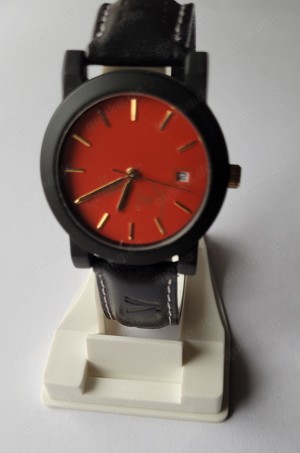 Herren oder Damen Armbanduhr von Exweltmeister Henry Maske