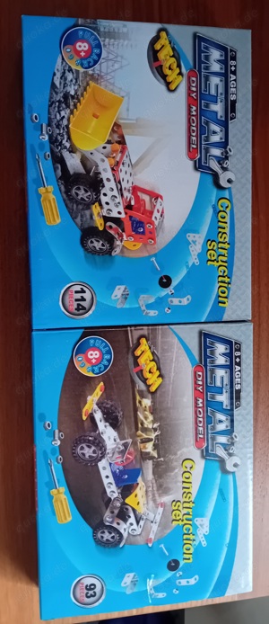 Metall - Construction Set und Kunststoff