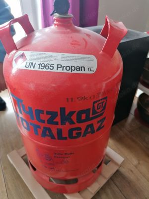 2x Propangas-Flaschen (rot) je 11 kg