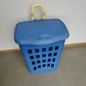 Wäschebox mit 2 Rollen 