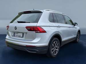 Volkswagen Tiguan 2.0TDI Life ACC AHK LED Navi Kamera Bild 4
