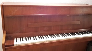 Klavier, kaum gebraucht Bild 3