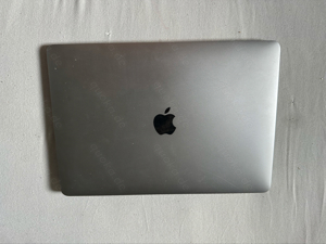 macBook 13 2020