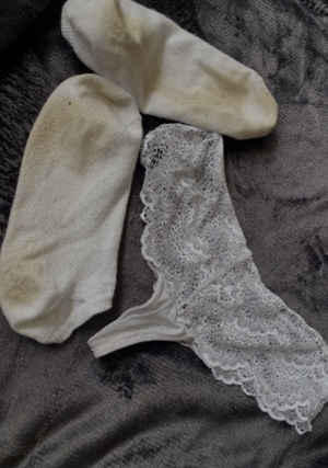 Verkaufe getragene Unterwäsche Socken und Höschen und Unterhosen die von Mann oder Frau getragen wur Bild 2