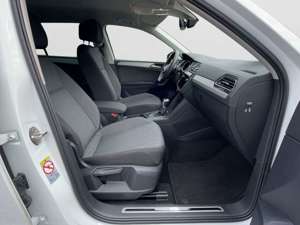 Volkswagen Tiguan 1.5 TSI MOVE  Rear View/Navi/Ambiente/LED Bild 4