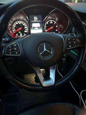 Mercedes-Benz V 250 AMG Line Bild 5