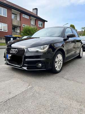 Audi A1 Sportback S tronic line Sportpaket Schaltwippen