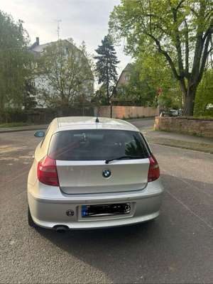 BMW 118 118i Aut. Bild 2