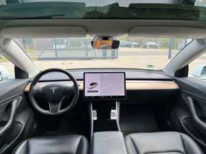 Tesla Model 3 SR Plus*Pano*LED*360°Kam*Auton.-Fahren Bild 3