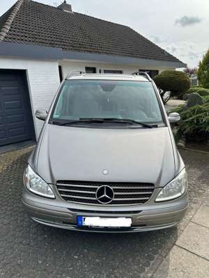 Mercedes-Benz Viano 2.2 CDI lang (639.813) Bild 2