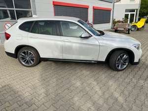 BMW X1 sDrive 20i Sport AT Scheckheft u-frei Xenon SHZ Bild 5