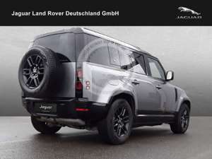 Land Rover Defender 110 D250 X-Dynamic SE Winter Black Pano AHK Bild 2