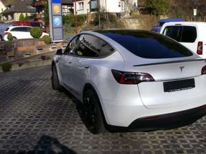 Tesla Model Y Performance Dual Motor AWD Bild 3
