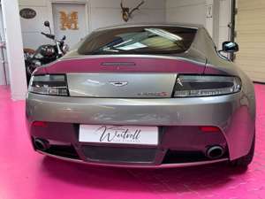 Aston Martin Vantage S Coupé mit 24 Monate AM Garantie Bild 4