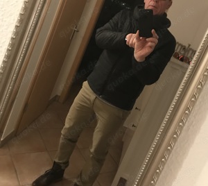 Suche Masseur für erotische Massage vllt auch mehr 