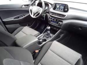Hyundai TUCSON 1.6 Trend 2 WD AHK, Sitzheizung, Tempomat Bild 3
