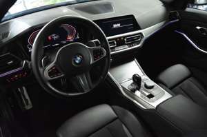 BMW 320 d xDrive M Sport LEDSHADOW/KOMFORTUG/19ZOLL Bild 5