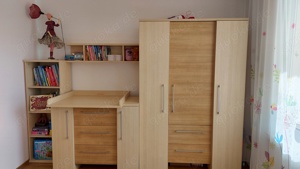 Kinderzimmermöbel: Schrank, (Wickel)komode, Regale