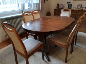 Esszimmer Set Tisch+6 Stühle+Kommode+Vitrine in Nussbaum