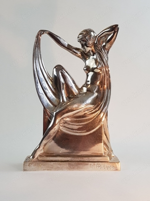 Ein Art Deco R. Abel Philippe versilbertes Bronze-Modell eines Bäders Vor dem Bad