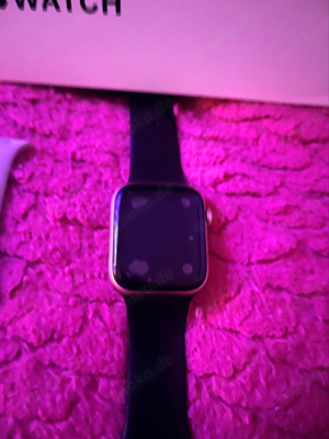  Apple Watch SE 44mm in Gold Bild 4