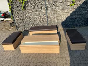 Schönes Möbelset für Winterterrasse oder Ladeneinrichtung