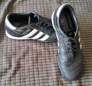 Adidas Fußballschuhe Gr. 40 2 3  UK 7 Multinocken   Tausendfüßler