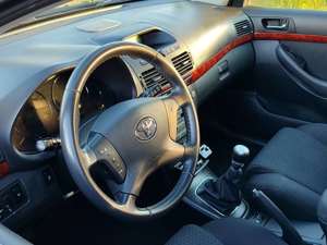 Toyota Avensis Bild 4