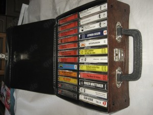 MC Kassettenkoffer für 24 Kassetten mit 24 Musikkassetten Vintage Bild 5