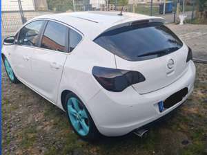 Opel Astra Sport Bild 4