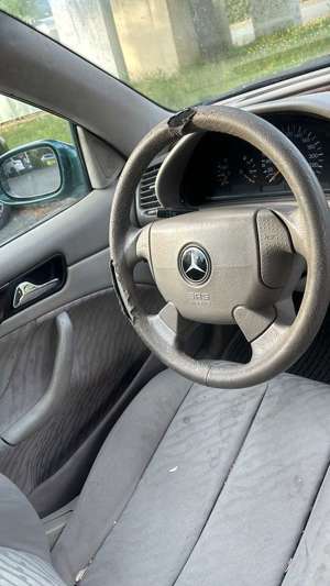 Mercedes-Benz CLK 200 Coupe Elegance Bild 3
