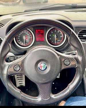 Alfa Romeo Spider 1750 tbi 200cv Bild 4