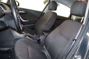 Opel Astra 1.4 Limo -Tempomat-Klimaanlage-PDC- Bild 4