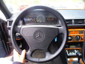 Mercedes-Benz 320 E Limousine W124 Sport-Line ! H-Kennzeichen ! Bild 5