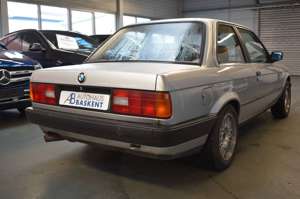 BMW 320 i E30 H-KENNZEICHEN Automatik Oldtimer Bild 3