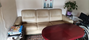  Zu verschenken: Leder Couch  + Wohnzimmertisch  Bild 1