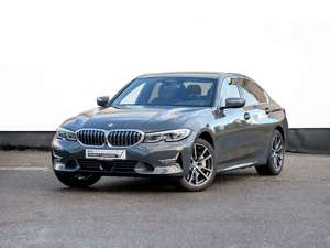 BMW 330 e xDrive Limousine Luxury Line Head-Up Glasdach La Bild 1