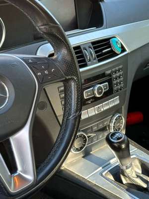 Mercedes-Benz C 180 Coupe BlueEFFICIENCY Bild 3