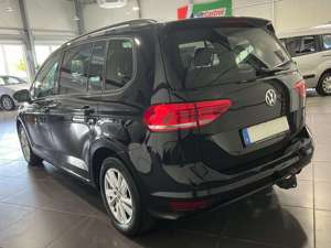 Volkswagen Touran 2.0 TDi Automatik **Panorama*AHK*Navi** Bild 2