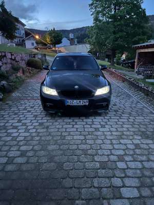 BMW 318 318d DPF Edition Sport Bild 3