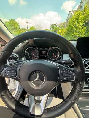 Mercedes-Benz CLA 200 Pano+ Navi+LED-HP+Totw Bild 5