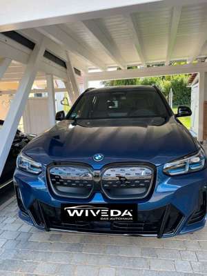 BMW iX3 Impressive M Sport LASER~HUD~PANORAMA~LEDER~ Bild 2