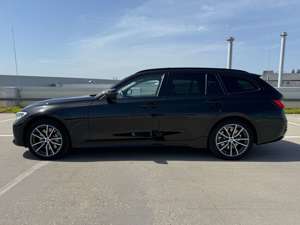 BMW 330 Bild 2