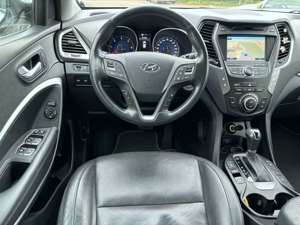 Hyundai SANTA FE Premium 4WD Auto Navi Leder Pano. VOLL! Bild 4