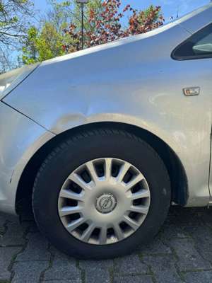 Opel Corsa 1.2 16V Bild 3
