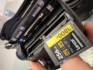 Sony A7 IV Body ( ILCE-7M4) (schwarz) mit Zubehörpaket Bild 9