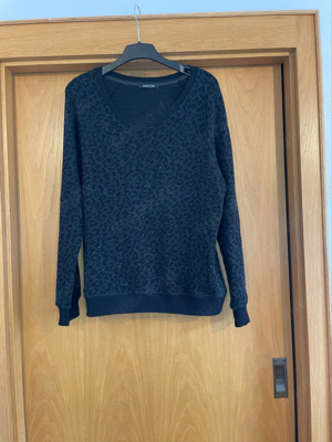 Pullover mit Leoprint, Strasssteine, Margittes, Größe 42